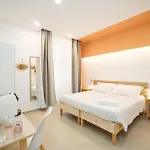 6th Land - Rent 게스트하우스 라스페치아