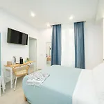 6th Land - Rent 게스트하우스 3*