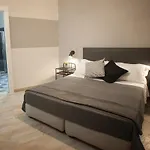 6th Land - Rent 라스페치아
