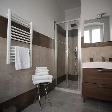 6th Land - Rent Gasthuis 3*