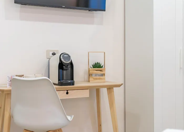 Pensionat 6th Land - Rent La Spezia