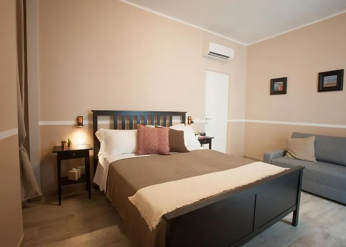 6th Land - Rent Πανσιόν