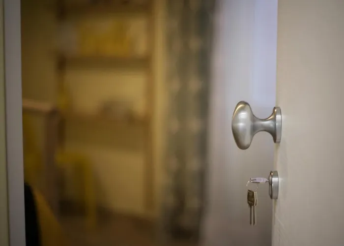 6th Land - Rent Πανσιόν